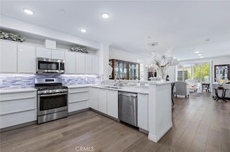 5253 Vantage Ave Unit 202, Valley Village, CA 91607