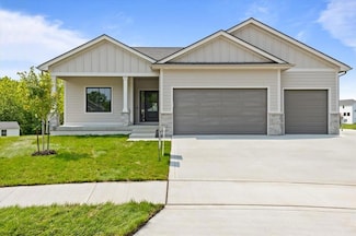 1112 2nd St NE, Altoona, IA 50009