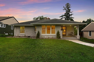 5020 Richmond Dr, Edina, MN 55436