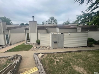 6809 N Frostwood Pkwy Unit 51, Peoria, IL 61615