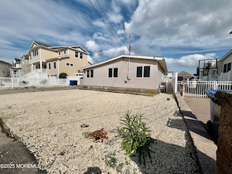51 Ralph Ln, Manahawkin, NJ 08050