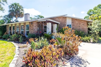 911 Cimarron Cir, Bradenton, FL 34209