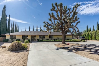 20407 Eyota Ln, Apple Valley, CA 92308