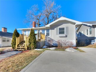 814 40th Place, Des Moines, IA 50312