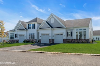 21 Gulfstream Rd, New Egypt, NJ 08533