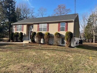 348 N Orchard Rd, Vineland, NJ 08360