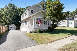 67 Holden St, Attleboro, MA 02703