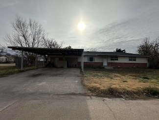 119 E North St, Gage, OK 73843