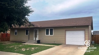 206 Sydnee Ln, Holcomb, KS 67851