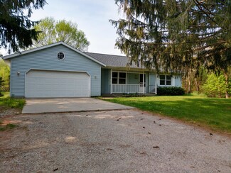 9040 Warner St, Allendale, MI 49401