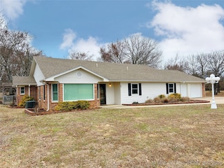 29 Pickle Ln, Heavener, OK 74937