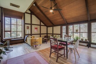 26 Pine Grove, Amherst, MA 01002