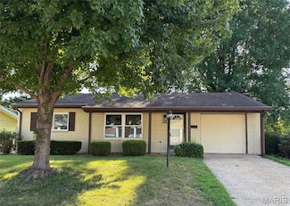 300 Todd Ln, Belleville, IL 62221
