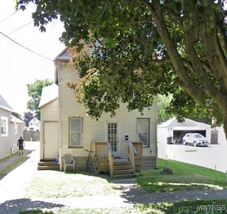 35 5th Ave, North Tonawanda, NY 14120
