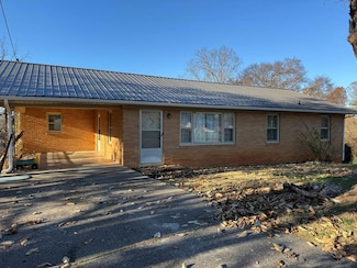 351 Forest Cir, Sparta, TN 38583