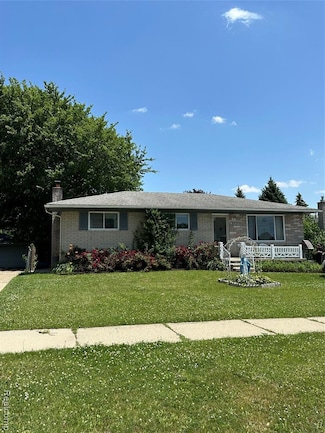 32302 Ryan Rd, Warren, MI 48092