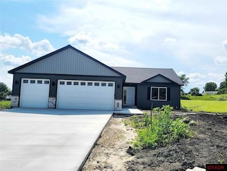 219 219 Frenzel Dr, Arlington, MN 55307