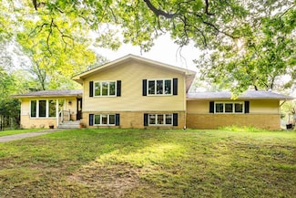 2240 Gale Rd, Ann Arbor, MI 48105