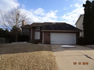 4809 Crest Ct, Waukegan, IL 60087