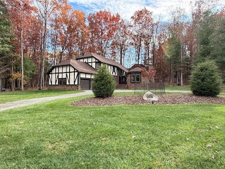 38 Bunting Ln, Beckley, WV 25801