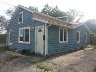 59 S Locust St, Aurora, IL 60506