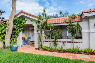 1327 Seagrape Cir, Weston, FL 33326