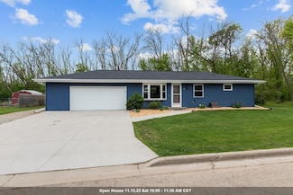 919 Elm St, Winneconne, WI 54986