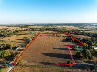 19 E 330 Rd, Chelsea, OK 74016