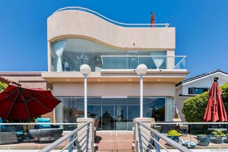 30 Green Turtle Rd, Coronado, CA 92118