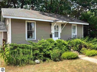 210 Rose St, Traverse City, MI 49686