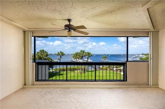 625 NW North River Dr Unit 303, Stuart, FL 34994