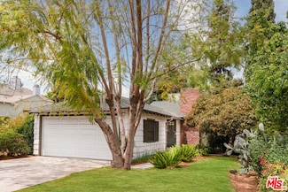 15221 La Maida St, Sherman Oaks, CA 91403