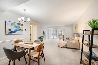 314 Riverside Ave Unit 301, Medford, MA 02155