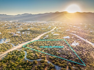 61 Twin Arrow Dr, Paa-Ko Village, NM 87047