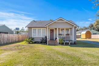 711 E Lyons St, Sulphur, LA 70663