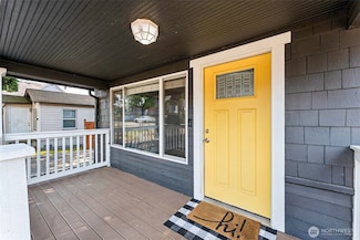 8052 S Thompson Ave, Tacoma, WA 98408