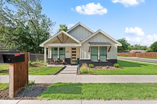 739 Flint St, Fort Worth, TX 76115