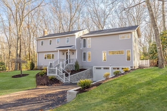 157 Wilshire Dr, Sharon, MA 02067