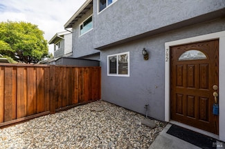 792 Racquet Club Cir, Rohnert Park, CA 94928