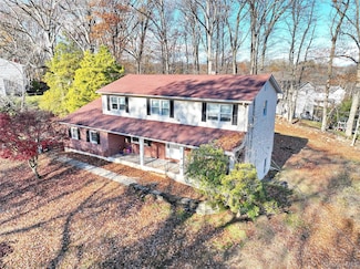 7 Hawk St, Spring Valley, NY 10977