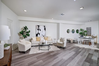 2430 Community Ln Unit 31, San Diego, CA 92108