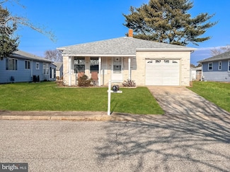 15 San Salvador St, Toms River, NJ 08757