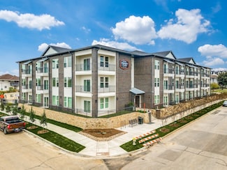 624 N Lancaster Ave Unit B1, Dallas, TX 75203