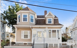 55 18th St, Lowell, MA 01850