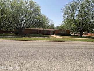 1214 E Tate St, Brownfield, TX 79316