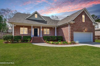 616 Blue Point Dr, Wilmington, NC 28411