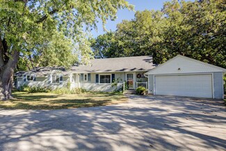 9125 Meadowview Rd, Bloomington, MN 55425