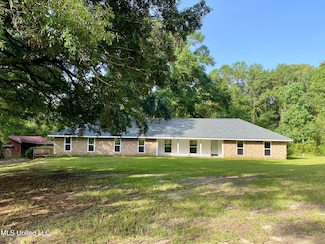 256 Lake David Dr, Picayune, MS 39466