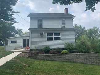 40 South St, New Geneva, PA 15467
