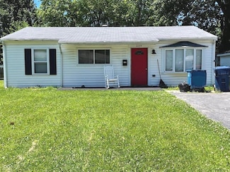 1433 Hillcrest Dr, Noblesville, IN 46060